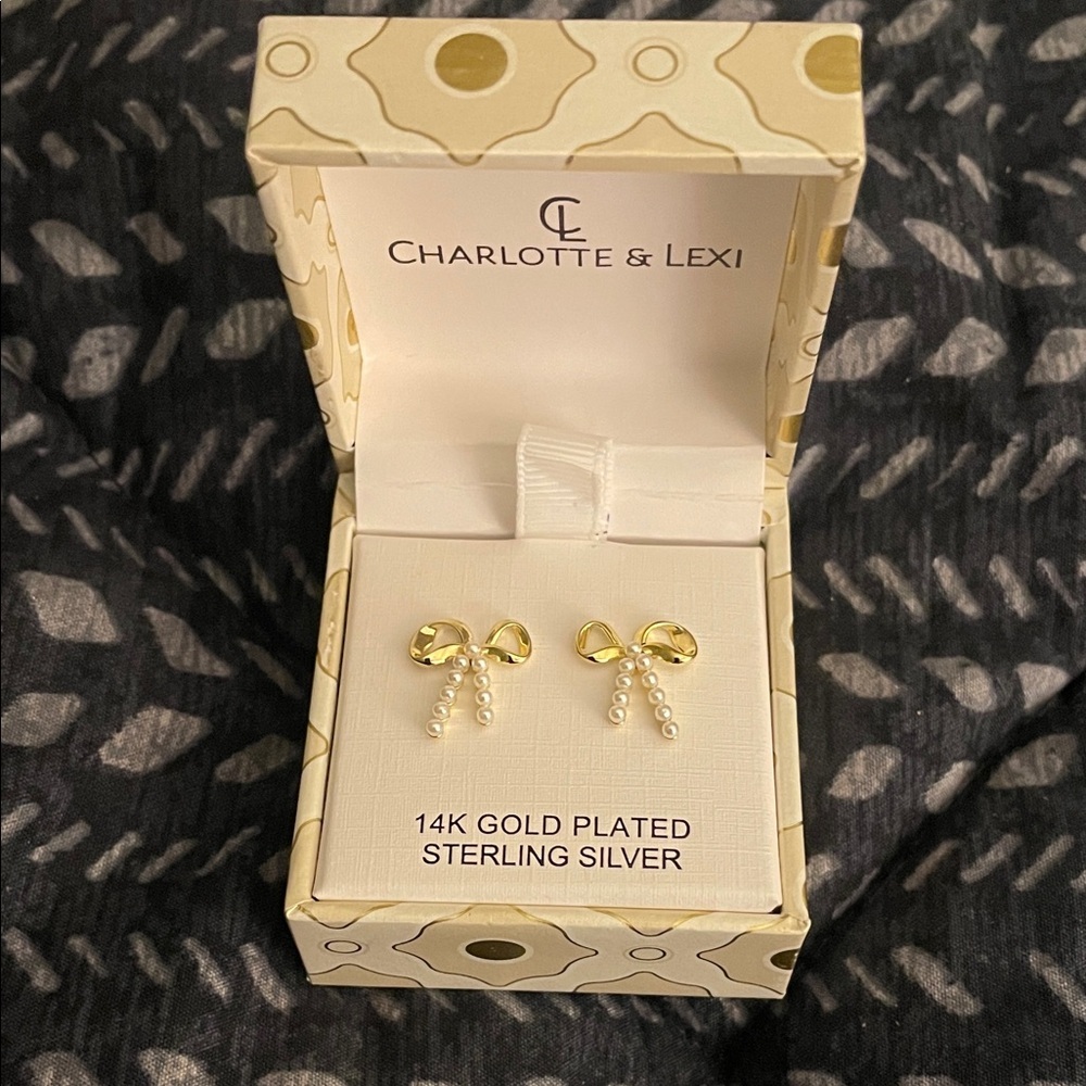 Charlotte & Lexi Gold Bow Earrings